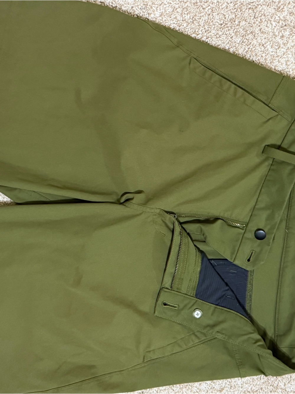 Lululemon 34 w/stretch Olive Green Men's Shorts - Picture 4 of 8